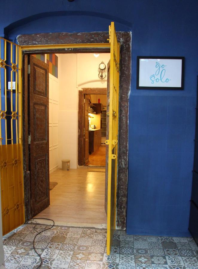 Gosolo Stays Bandra Hostel Mumbai Kültér fotó