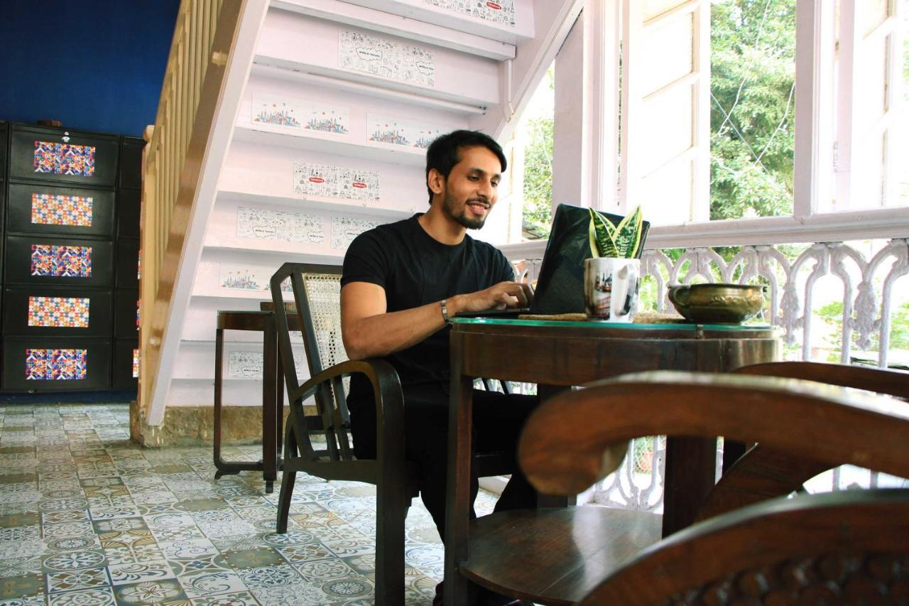 Gosolo Stays Bandra Hostel Mumbai Kültér fotó