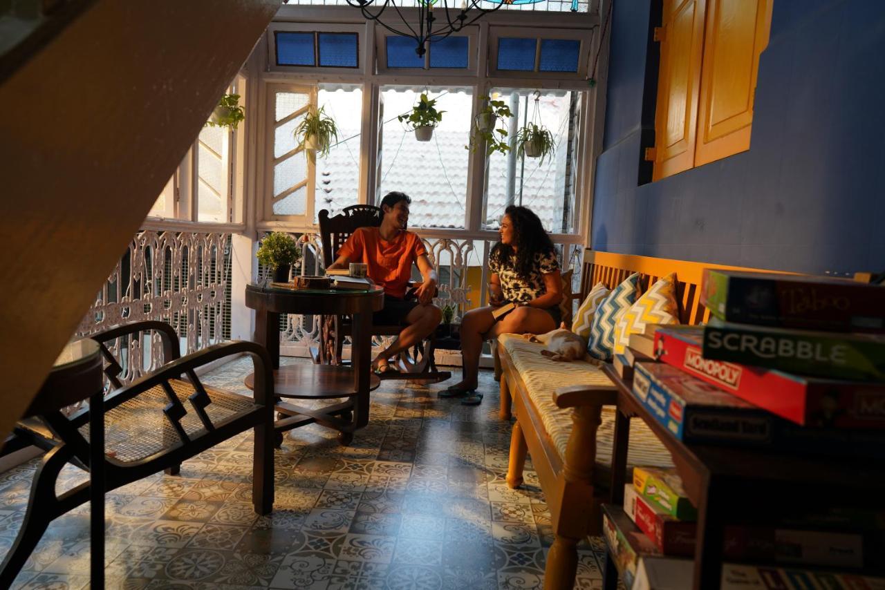 Gosolo Stays Bandra Hostel Mumbai Kültér fotó