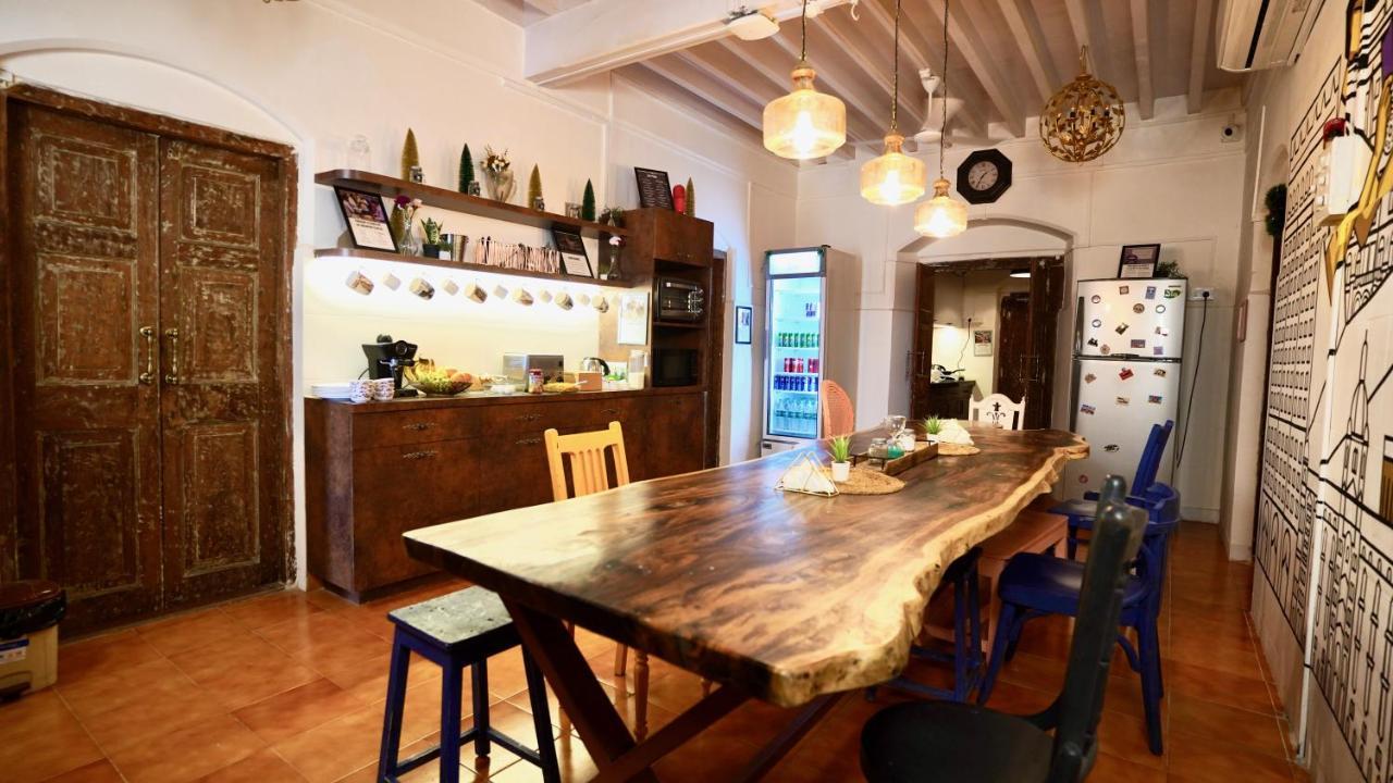Gosolo Stays Bandra Hostel Mumbai Kültér fotó