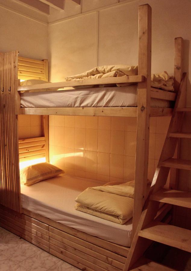 Gosolo Stays Bandra Hostel Mumbai Kültér fotó