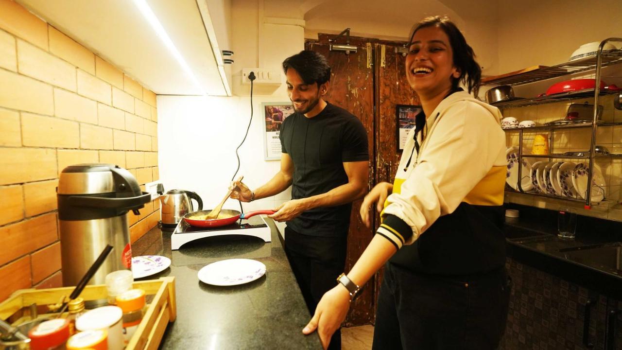 Gosolo Stays Bandra Hostel Mumbai Kültér fotó