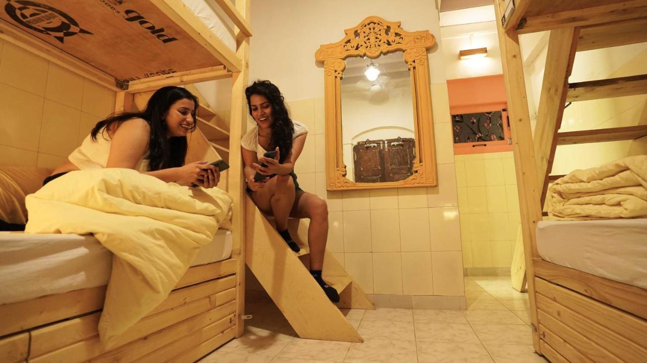 Gosolo Stays Bandra Hostel Mumbai Kültér fotó